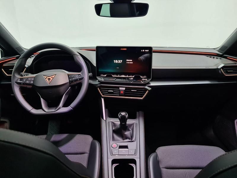 Usado Cupra Leon 150 CV (110 kW) 2024 Gris Utilitario