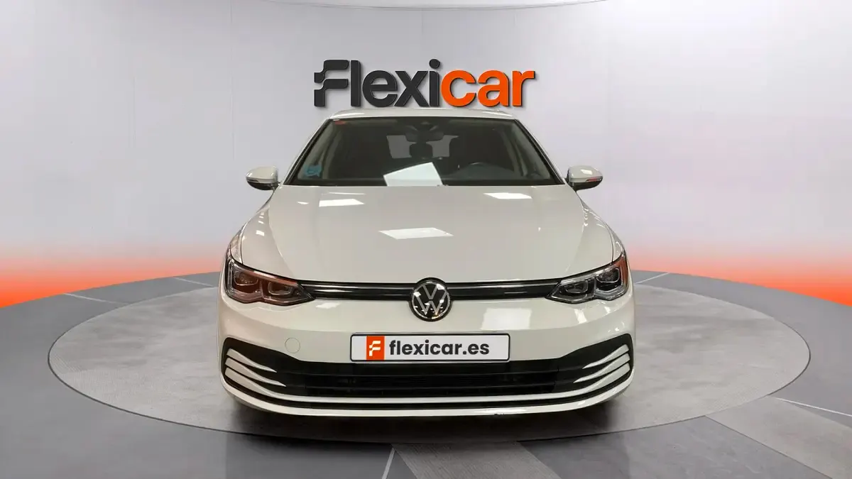 Usado VW Golf VIII 116 CV (85 kW) 2021 Blanco Berlina