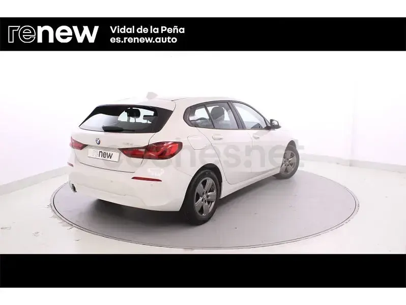 Begagnad BMW 116 116 HK (85 kW) 2021 Svart Halvkombi