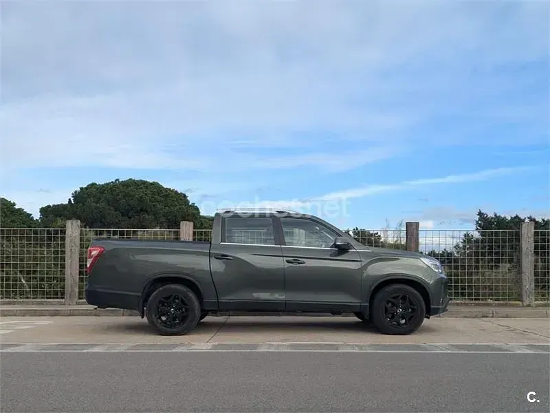 Usado SsangYong Musso Limited 202 CV (148 kW) 2024 Verde Pickup/Camioneta