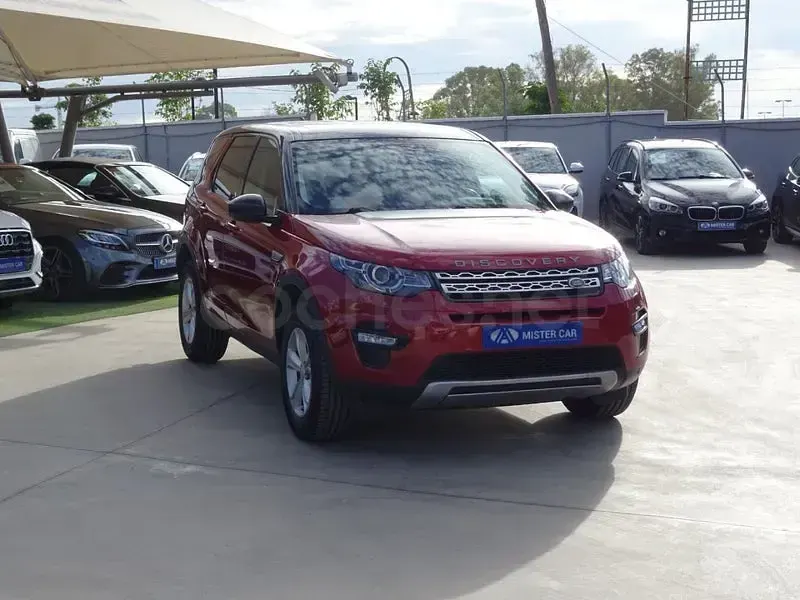 Usado Land Rover Discovery Sport HSE 180 CV (132 kW) 2016 Rojo SUV