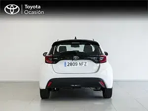 Usado Toyota Yaris Active 116 CV (85 kW) 2025 Blanco Utilitario