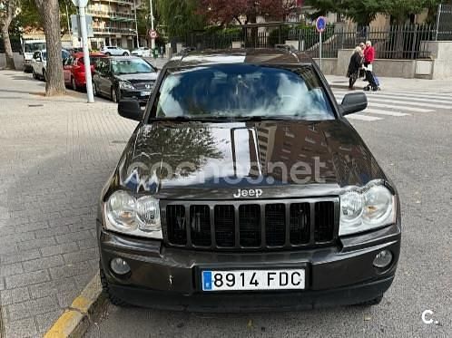 Usado Jeep Grand Cherokee Laredo 218 CV (160 kW) 2006 Marrón SUV