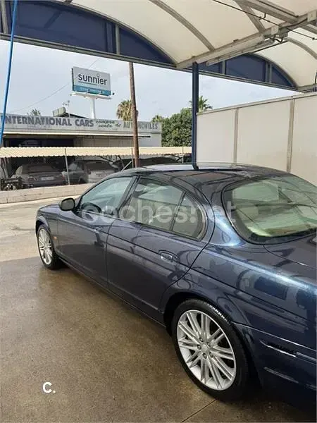 Usado Jaguar S-Type Executive 238 CV (175 kW) 2006 Azul Berlina