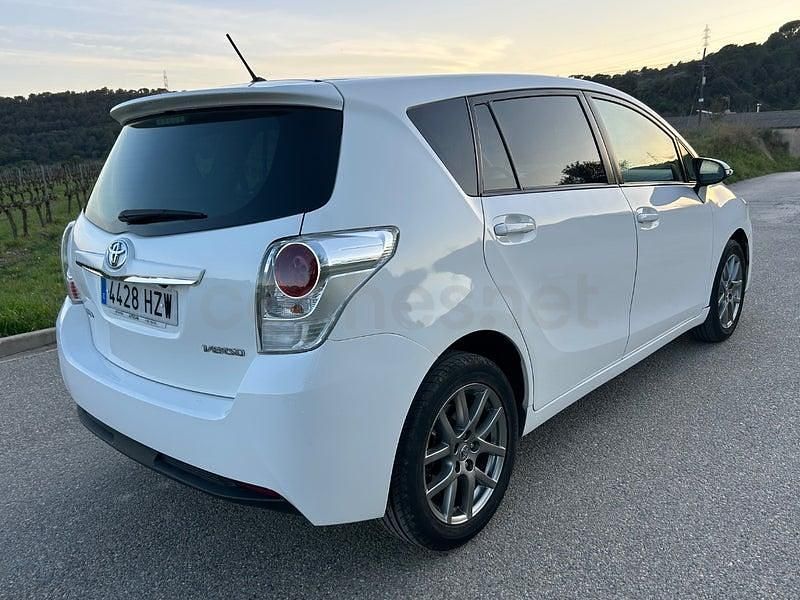 Usado Toyota Verso Advance 132 CV (97 kW) 2014 Blanco Monovolumen