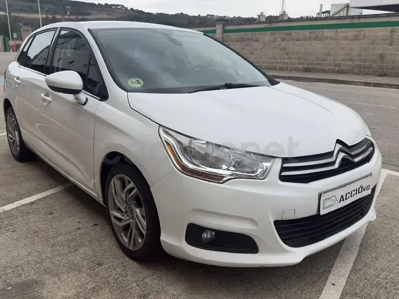 Usado Citroën C4 92 CV (67 kW) 2012 Blanco Berlina