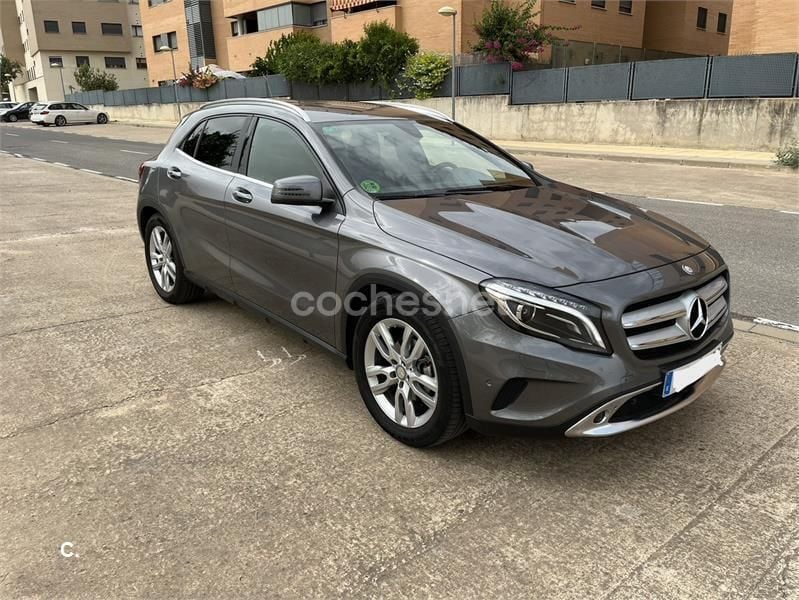 Usado Mercedes GLA220 Urban 177 CV (130 kW) 2016 Gris / plata SUV