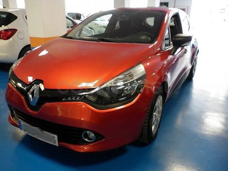 Usado Renault Clio IV Authentique 75 CV (55 kW) 2015 Granate Berlina