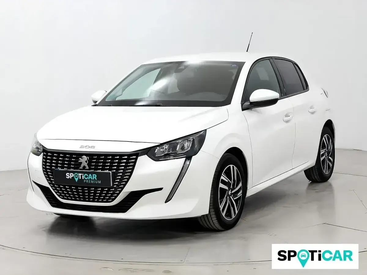 Usado Peugeot 208 Allure 101 CV (74 kW) 2022 Blanco Utilitario