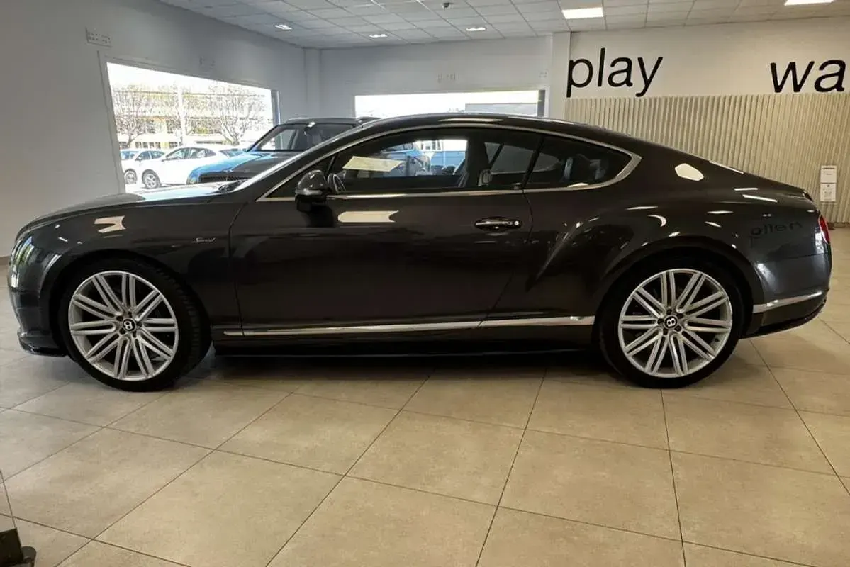Usado Bentley Continental 635 CV (467 kW) 2015 Gris Coupe