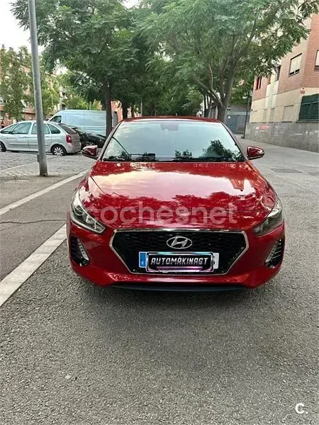 Usado Hyundai i30 N Line 120 CV (88 kW) 2019 Rojo Berlina