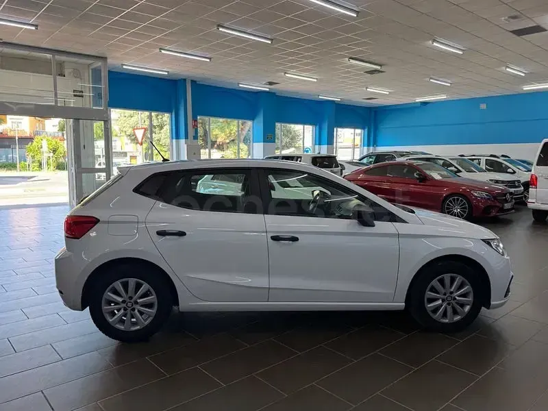 Usado Seat Ibiza Style Plus 95 CV (69 kW) 2019 Blanco Utilitario