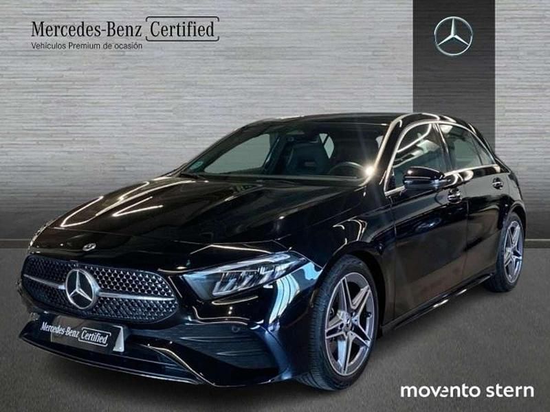 Negro noche Usado 2024 Mercedes A200 Advanced Utilitario | 34.500 € (Un poco caro) - Imagen 1/4