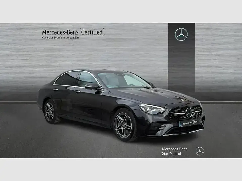 Usado Mercedes E400 AMG line 330 CV (242 kW) 2022 Gris Berlina