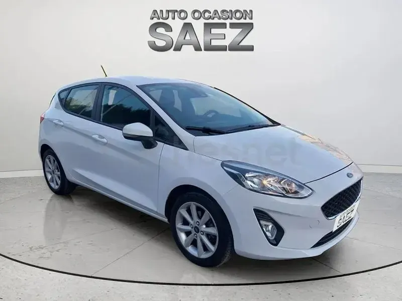 Usado Ford Fiesta Trend 85 CV (62 kW) 2018 Blanco Utilitario