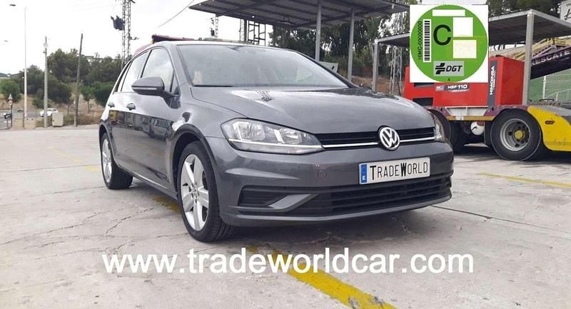 Marrón Usado 2019 VW Golf VII R-line Utilitario | 15.500 € (Precio justo) - Imagen 1/4