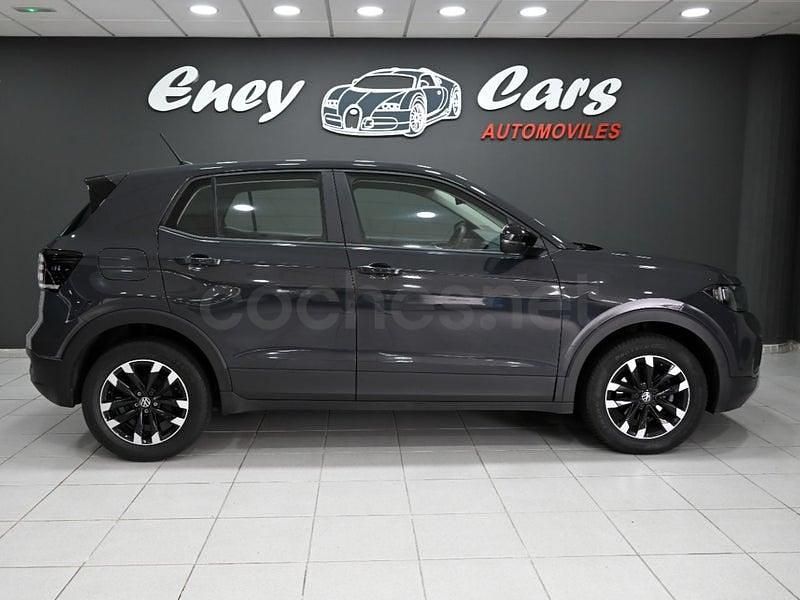 Usado VW T-Cross Advance 95 CV (69 kW) 2021 Gris / plata SUV