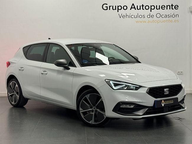 Blanco Usado 2021 Seat Leon FR Berlina | 20.990 € (Un poco caro) - Imagen 1/4