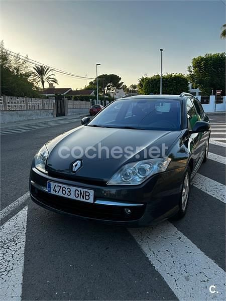 Usado Renault Laguna III Expression 130 CV (95 kW) 2009 Negro Familiar