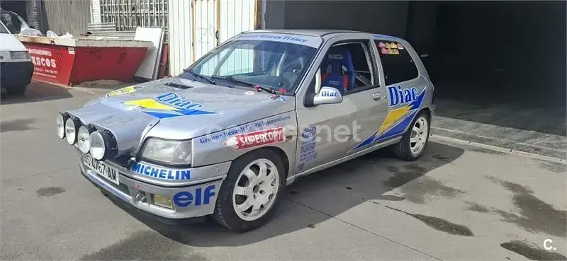 Usado Renault Clio 137 CV (100 kW) 1992 Gris / plata Utilitario