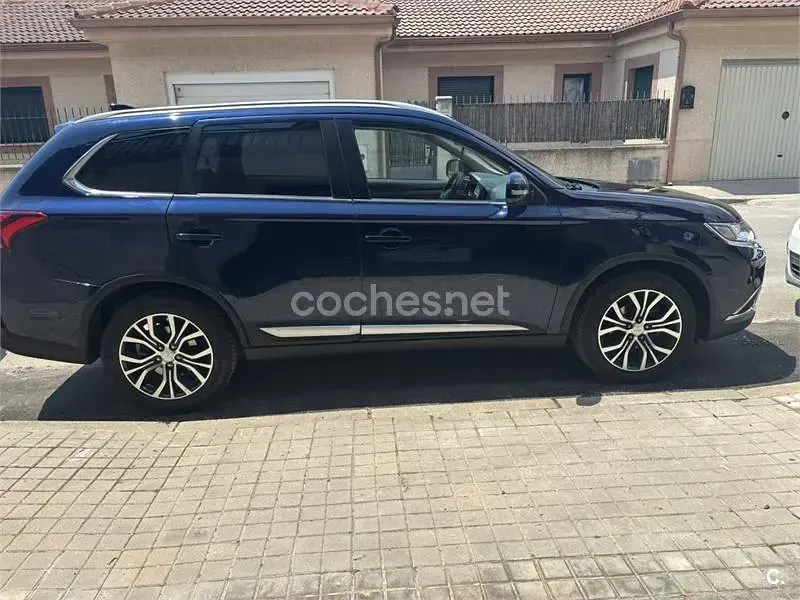 Usado Mitsubishi Outlander Motion 150 CV (110 kW) 2018 Azul SUV