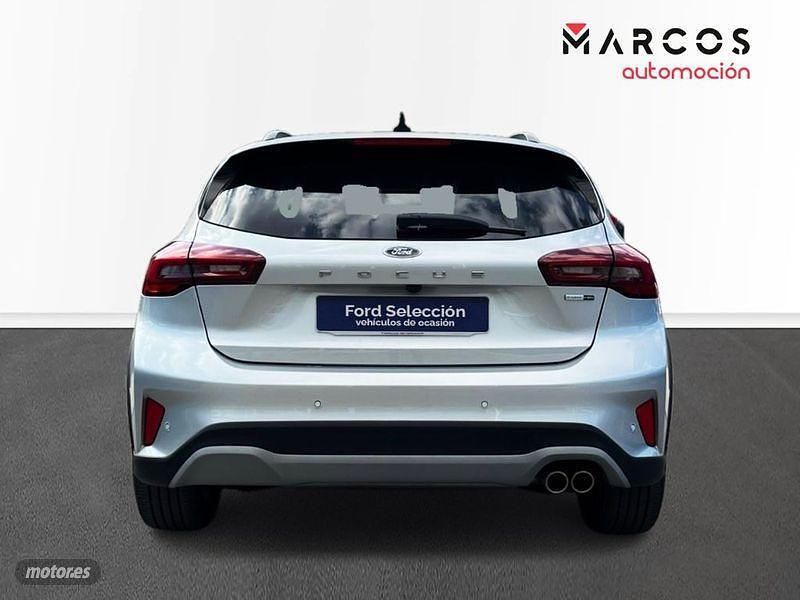 Usado Ford Focus Active X 125 CV (91 kW) 2024 Plateado Berlina