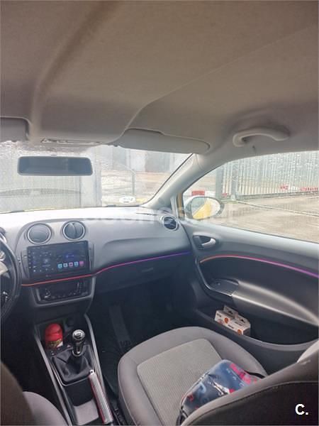 Usado Seat Ibiza SC 85 CV (62 kW) 2011 Amarillo Utilitario