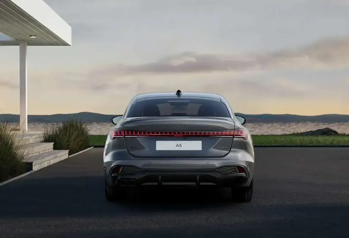 Nuevo Audi A5 Ambiente 204 CV (150 kW) 2026 Gris Berlina