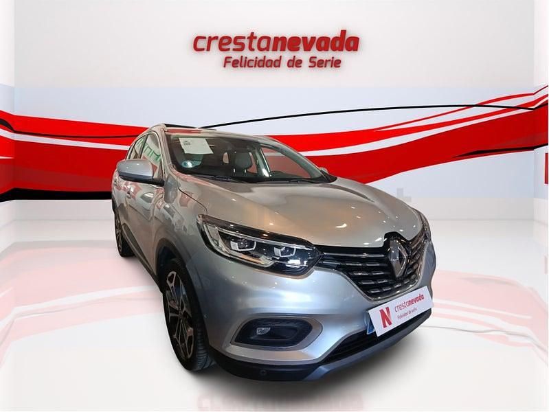 Usado Renault Kadjar Zen 140 CV (102 kW) 2022 Gris / plata SUV