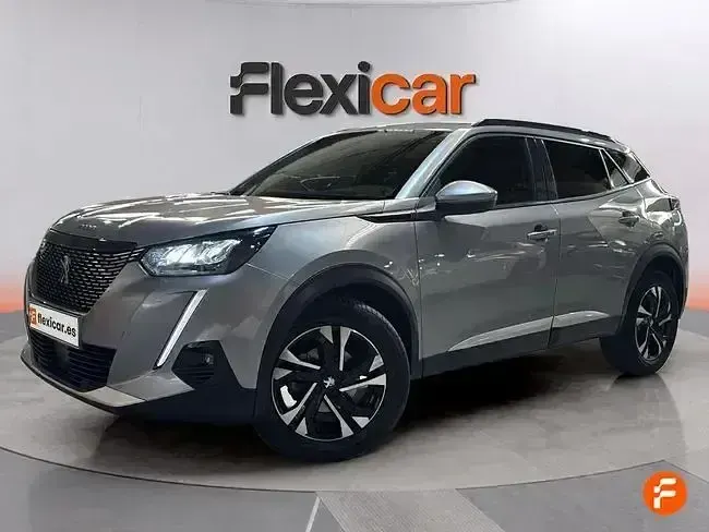 Usado Peugeot 2008 Allure 130 CV (95 kW) 2021 Gris SUV