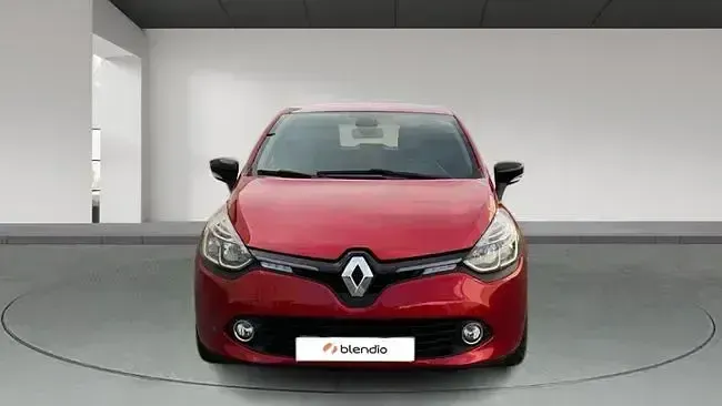 Usado Renault Clio Dynamique 90 CV (66 kW) 2015 Rojo