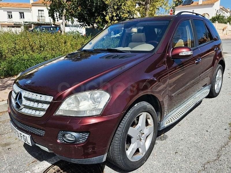 Usado Mercedes ML500 306 CV (225 kW) 2006 Granate SUV