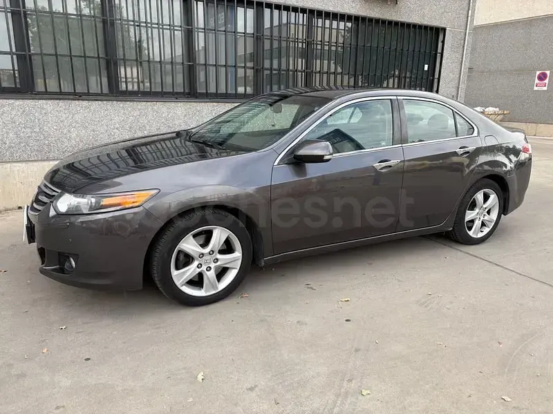 Usado Honda Accord Executive 201 CV (147 kW) 2009 Gris / plata Berlina