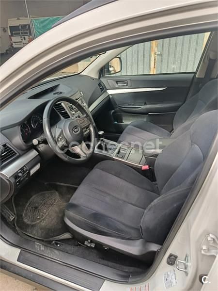 Usado Subaru Outback 150 CV (110 kW) 2010 Blanco Familiar