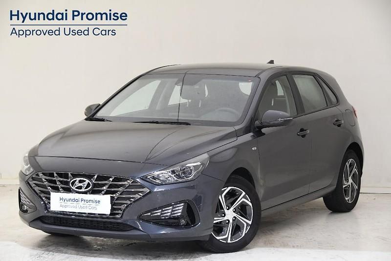 Gris Usado 2024 Hyundai i30 | 19.890 € (Precio justo) - Imagen 1/4