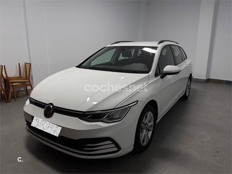 Usado VW Golf VIII 115 CV (84 kW) 2021 Blanco Familiar