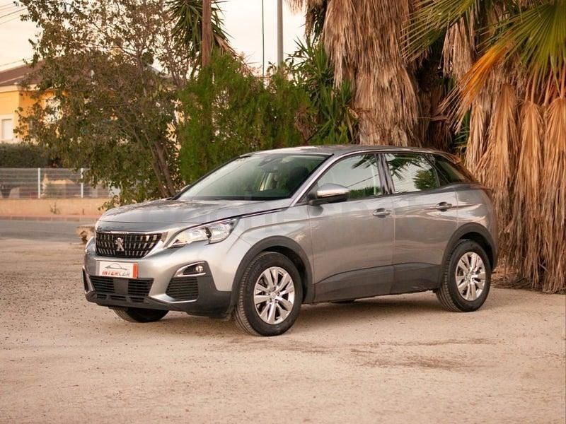 Usado Peugeot 3008 Active 130 CV (95 kW) 2017 Gris / plata SUV
