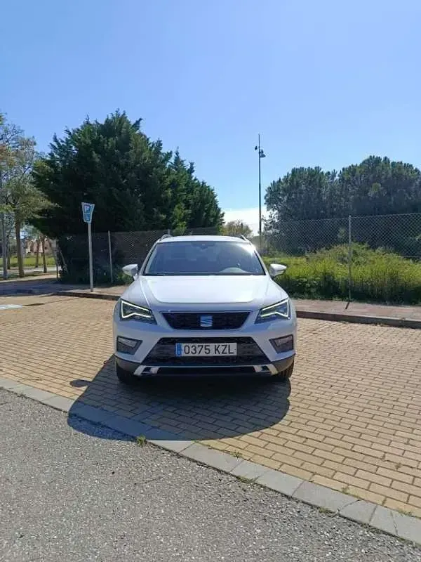 Usado Seat Ateca Style 150 CV (110 kW) 2019 Blanco SUV