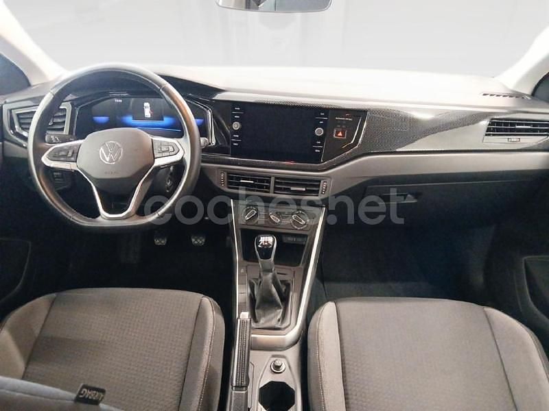 Usado VW Polo Life 95 CV (69 kW) 2023 Azul Berlina