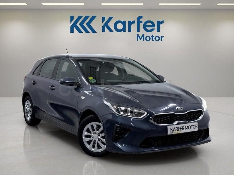 Usado Kia Ceed 100 CV (73 kW) 2020 Gris / plata Utilitario
