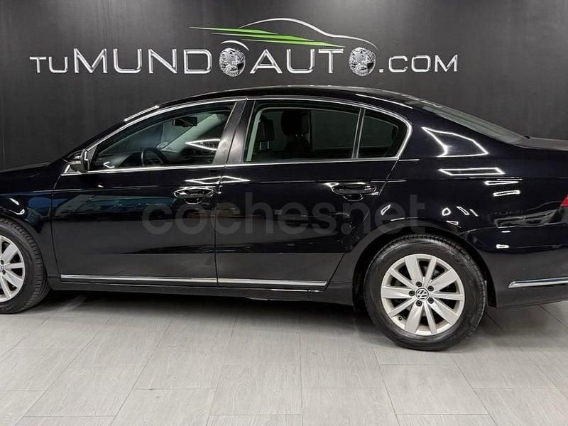Usado VW Passat Highline 140 CV (102 kW) 2013 Negro Berlina