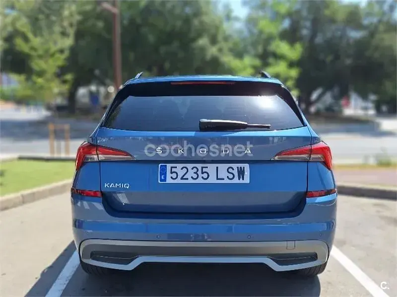 Usado Skoda Kamiq Sport 150 CV (110 kW) 2021 Azul SUV
