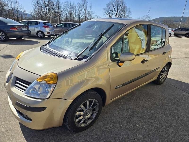 Usado Renault Modus 100 CV (73 kW) 2005 Beige Monovolumen