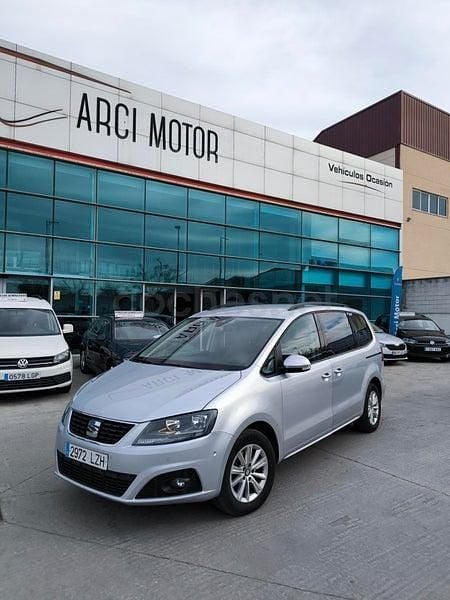 Usado Seat Alhambra Style 150 CV (110 kW) 2022 Gris / plata Monovolumen