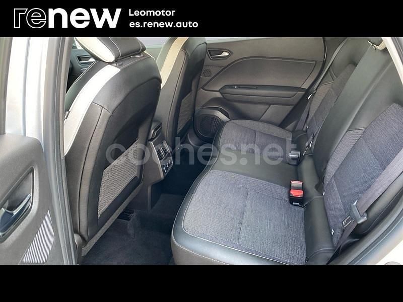 Usado Renault Captur Techno 90 CV (66 kW) 2024 Gris / plata SUV