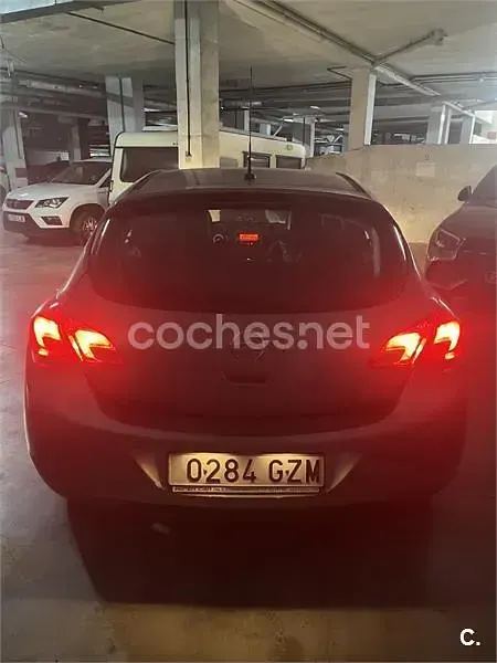 Usado Opel Astra Enjoy 115 CV (84 kW) 2010 Gris / plata Familiar