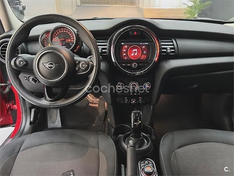 Usado Mini ONE 102 CV (75 kW) 2020 Rojo Utilitario