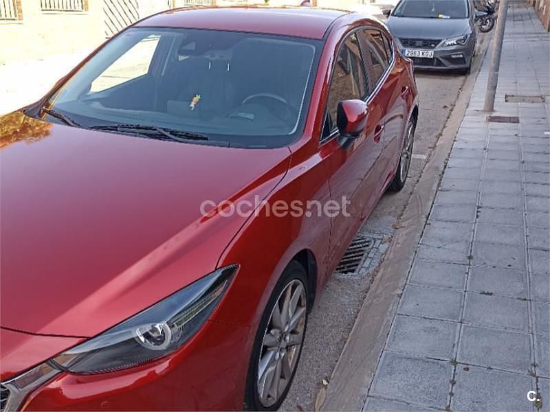 Usado Mazda 3 Luxury 150 CV (110 kW) 2017 Granate Berlina