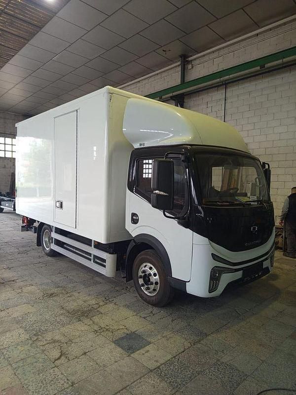 Nuevo DongFeng Box 2025 Blanco Utilitario