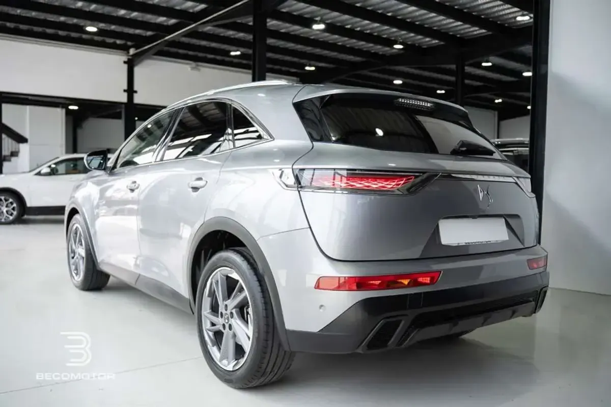 Usado DS Automobiles DS7 Crossback So Chic 129 CV (94 kW) 2020 Gris SUV